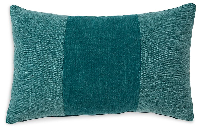 Dovinton Pillow