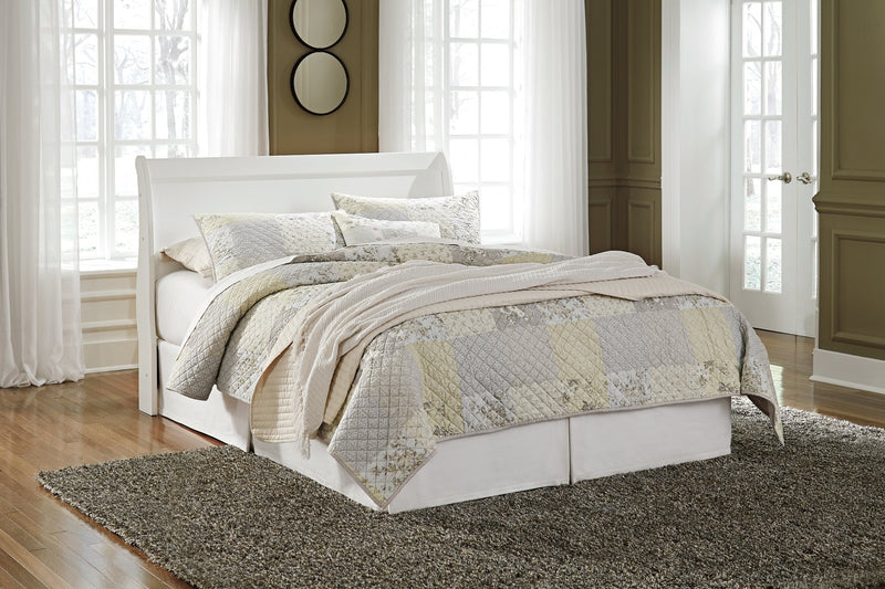 Anarasia Bedroom Set