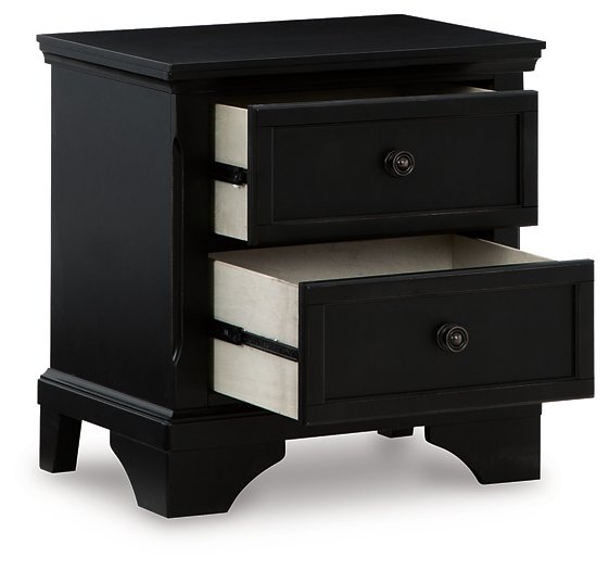 Chylanta Nightstand