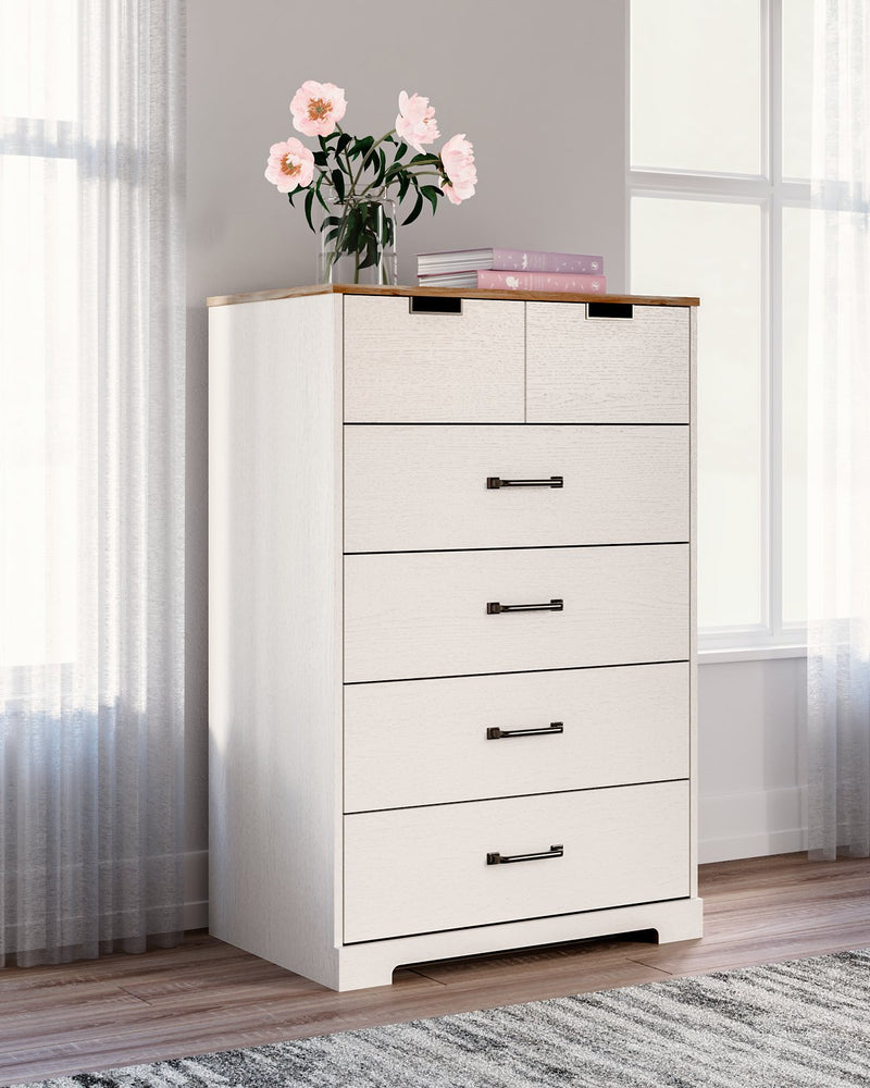 Vaibryn Chest of Drawers